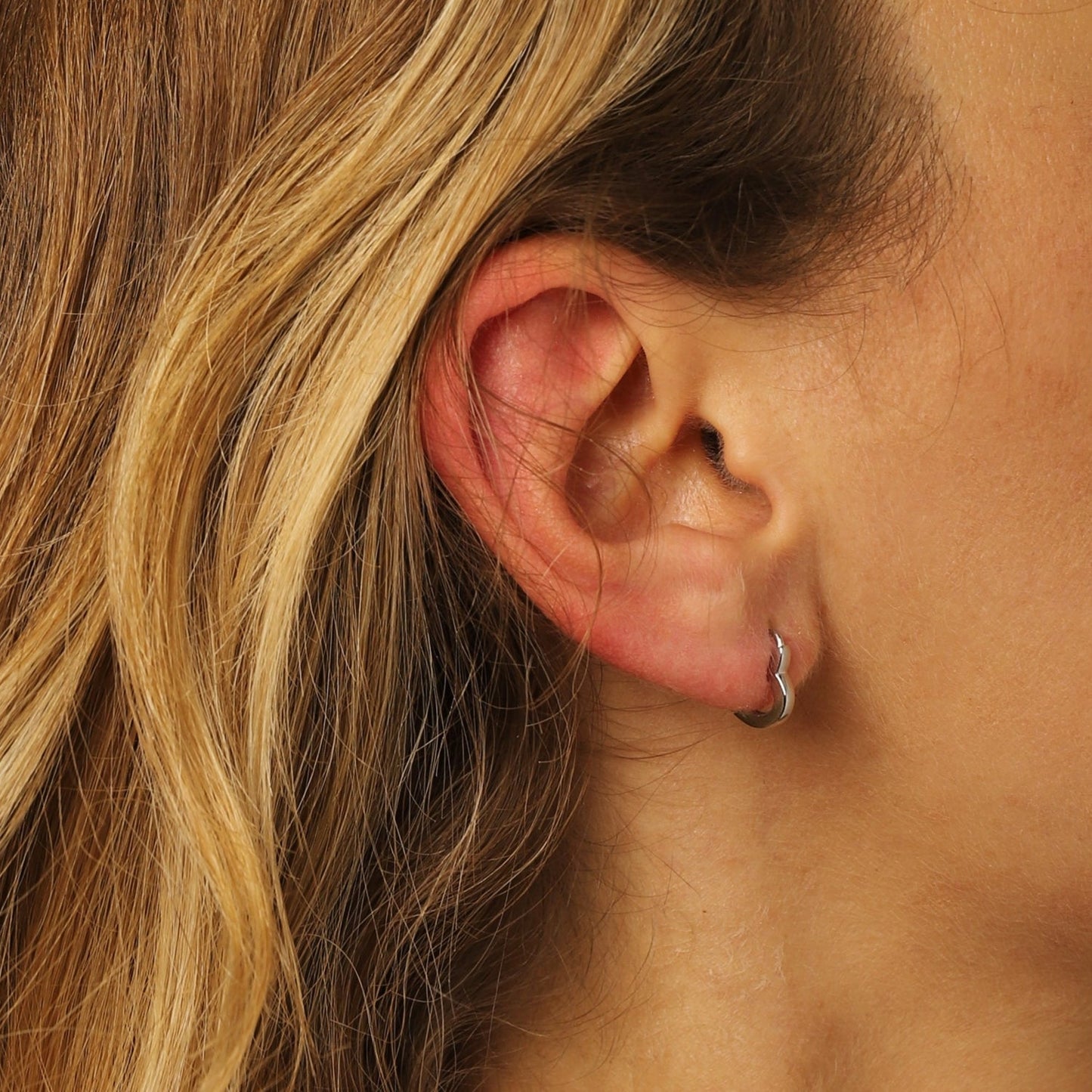 GT Hallow Heart Hoop Earrings in Silver