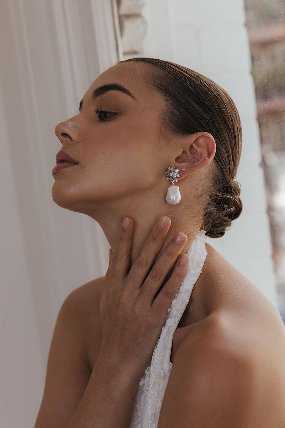 JADE OI MAGNOLIA | STARBURST WHITE GOLD BAROQUE PEARL DROP BRIDAL EARRINGS