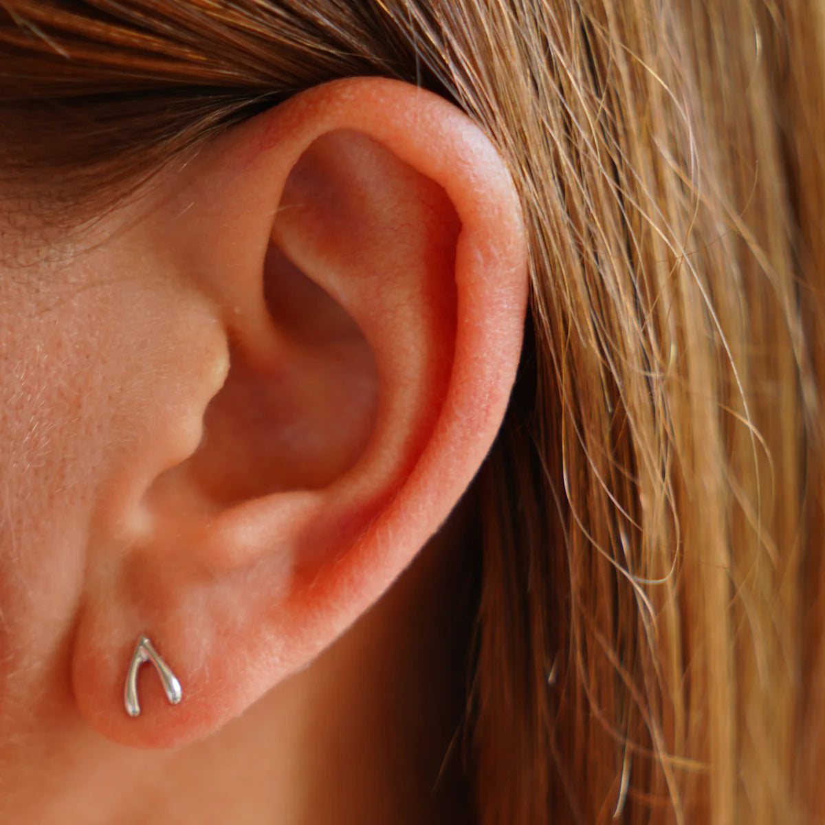 GT Silver Wishbone Stud Earrings in Silver