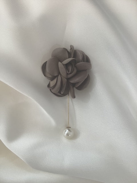 Flower & Pearl Brooch Pin