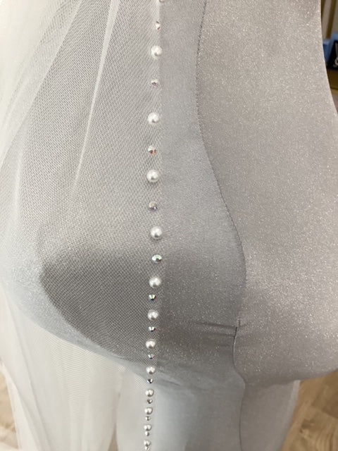 TBB7 Single tier veil pearl and crystal edge